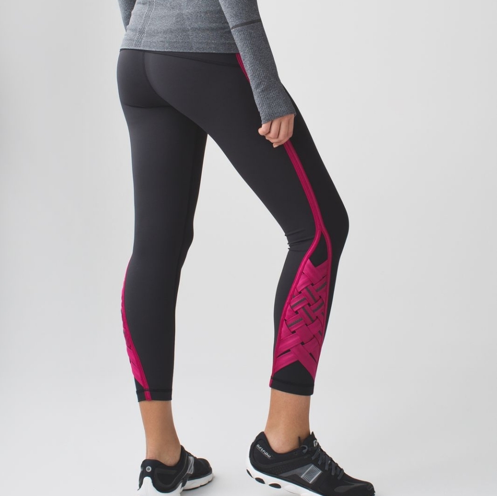 Lululemon SE Pace Tight *Weave Black / Berry Rumble